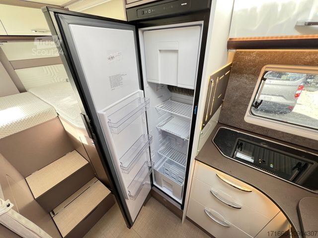 Caravana semiintegrada BÜRSTNER Lyseo TD 690 G