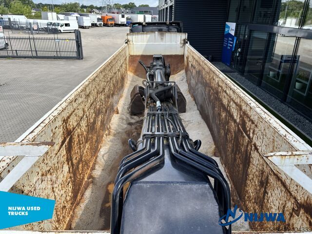 Standard-SZM Volvo FH16 750 6x2/4 i.c.m. KWB P3 oplegger met Hiab ...