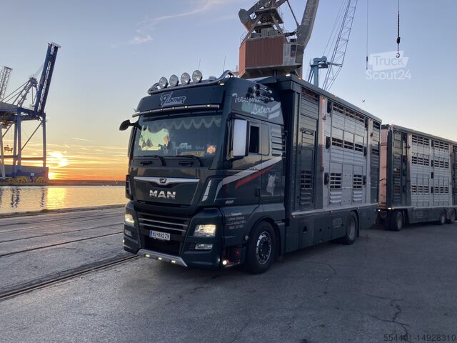 Nákladní automobil s přívěsem MAN Tgx 580