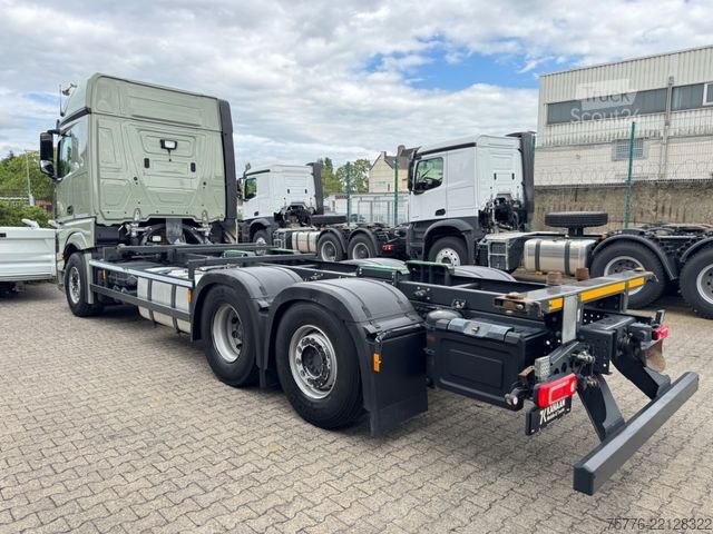 Wissellaadbak vrachtwagen MERCEDES-BENZ 2553 Actros 5 L Öl-Retarder 2548 45 58 Lenkachse