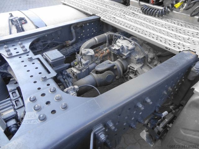 Véhicule tracteur volume MERCEDES-BENZ Actros 1842 MP4 Intarder in Teilen