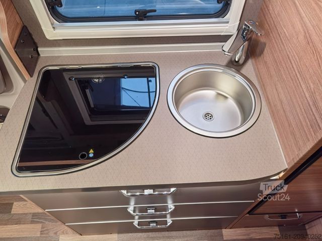 Teilintegriertes Wohnmobil WEINSBERG CARACOMPACT SUITE 640 MEG PEPPER / - MODELL 2026