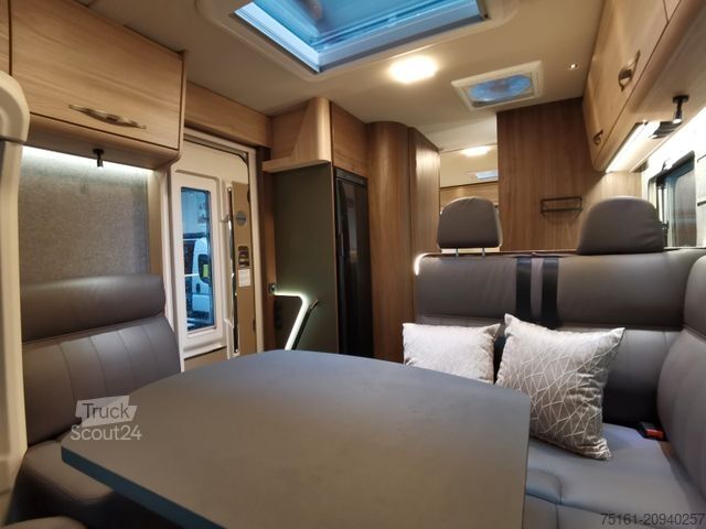 Pusiau integruotas kemperis EURAMOBIL PROFILA T 726 EB /- 2026 - / GOLD - LEVEL  PAKET