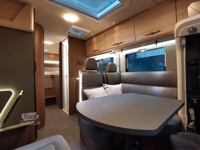 Pusiau integruotas kemperis EURAMOBIL PROFILA T 726 EB /- 2026 - / GOLD - LEVEL  PAKET