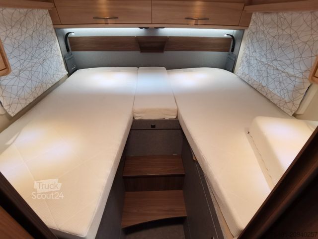 Pusiau integruotas kemperis EURAMOBIL PROFILA T 726 EB /- 2026 - / GOLD - LEVEL  PAKET