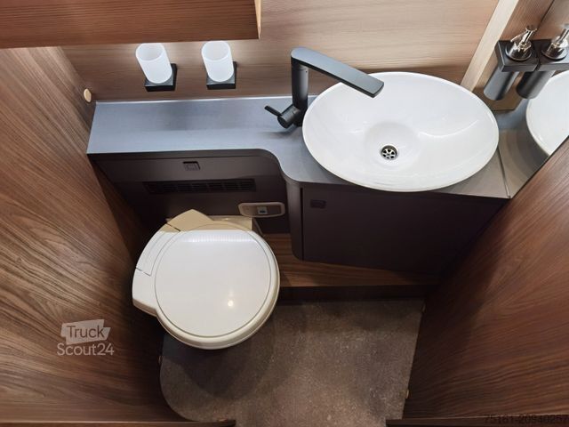 Pusiau integruotas kemperis EURAMOBIL PROFILA T 726 EB /- 2026 - / GOLD - LEVEL  PAKET