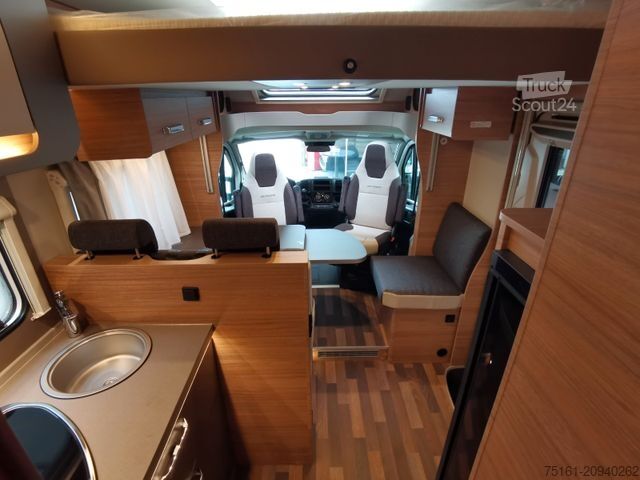 Teilintegriertes Wohnmobil WEINSBERG CARASUITE 650 MG / 140PS / HECKBETT & HUBBETT