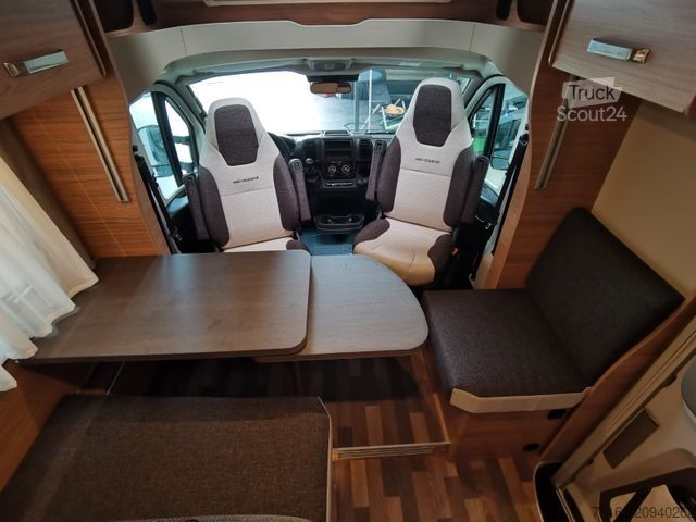 Teilintegriertes Wohnmobil WEINSBERG CARASUITE 650 MG / 140PS / HECKBETT & HUBBETT