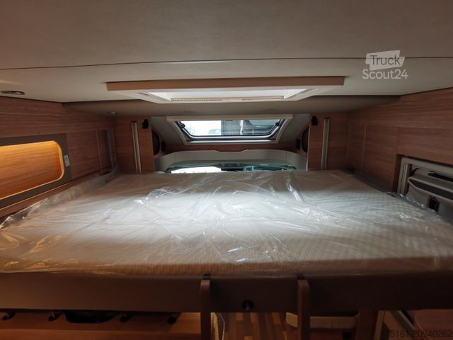 Teilintegriertes Wohnmobil WEINSBERG CARASUITE 650 MG / 140PS / HECKBETT & HUBBETT