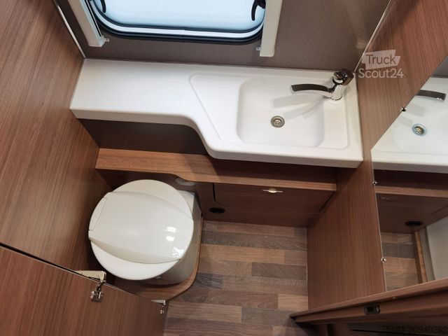 Teilintegriertes Wohnmobil WEINSBERG CARASUITE 650 MG / 140PS / HECKBETT & HUBBETT