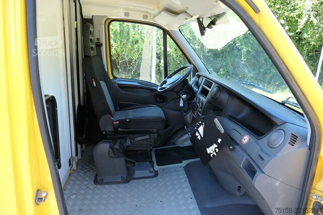Fourgon tôlé iveco Daily 35 S11 C30C AUTOMATIK KAMERA Regale LUFT DURCHGANG