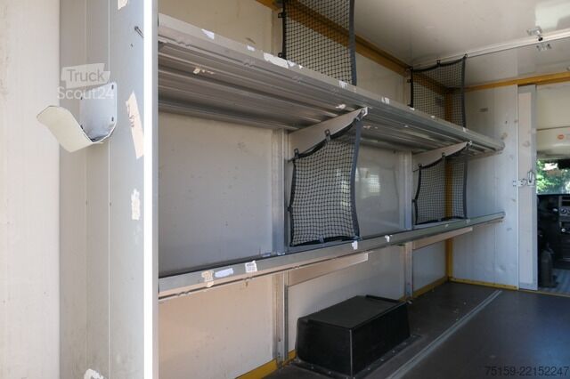 Fourgon tôlé iveco Daily 35 S11 C30C AUTOMATIK KAMERA Regale LUFT DURCHGANG