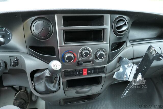 Fourgon tôlé iveco Daily 35 S11 C30C AUTOMATIK KAMERA Regale LUFT DURCHGANG EURO-5 CoC