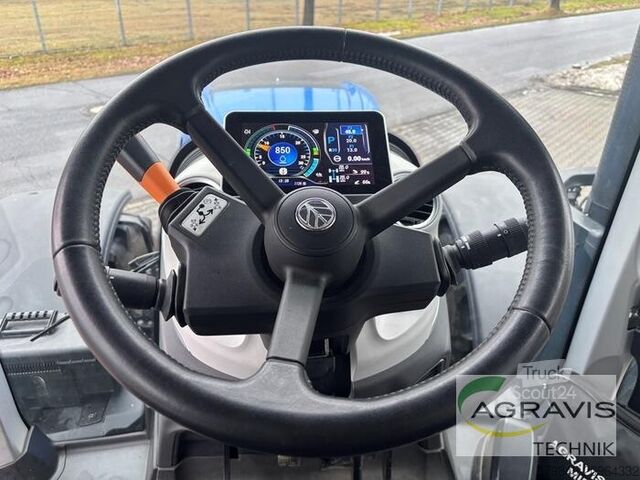 Traktorius New Holland T 7.300 AUTO COMMAND PLM