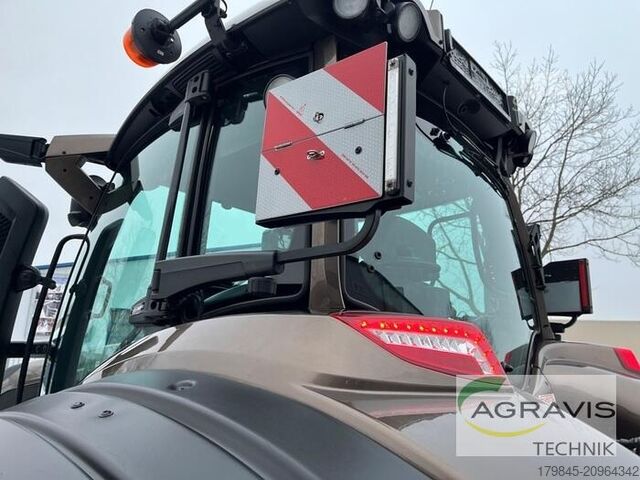Traktor Valtra Q 245 1A9 Rückfahreinrichrung