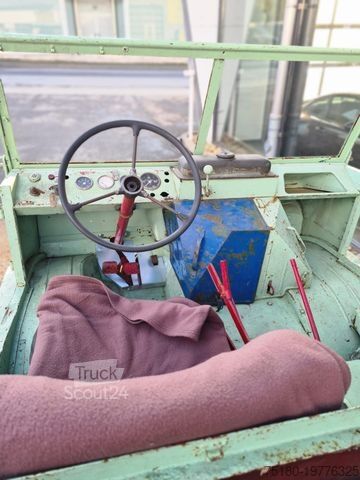 Remorque autochargeuse MERCEDES-BENZ UNIMOG 411 Oldtimer Sammlerstück