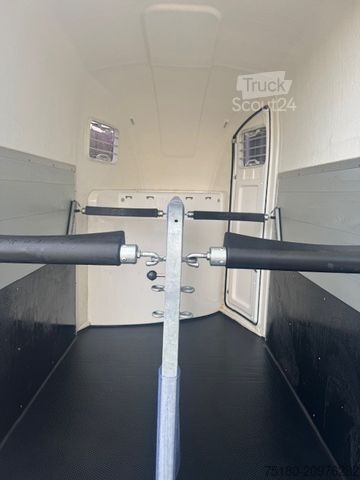 Arklių pervežimo priekaba HUMBAUR Pegasus 2 Pferdeanhänger 2,4t ALU SK 1.Hand