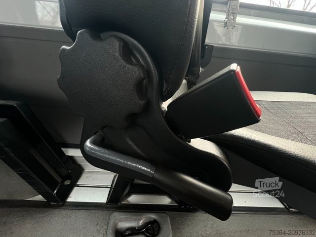 Minibus MERCEDES-BENZ Sprinter 314 BlueTEC 9Sitze+Rollstuhllift Klima