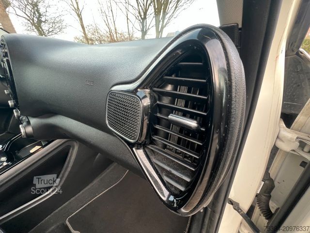 Van KIA Soul e-Soul DynamicLine 64 kWh LED Navi Kamera