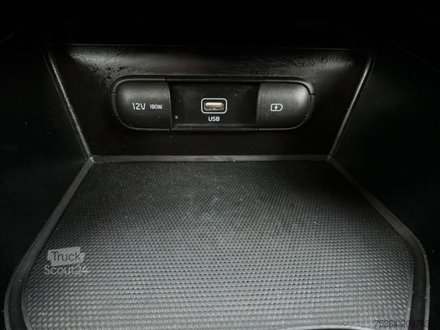 Van KIA Soul e-Soul DynamicLine 64 kWh LED Navi Kamera