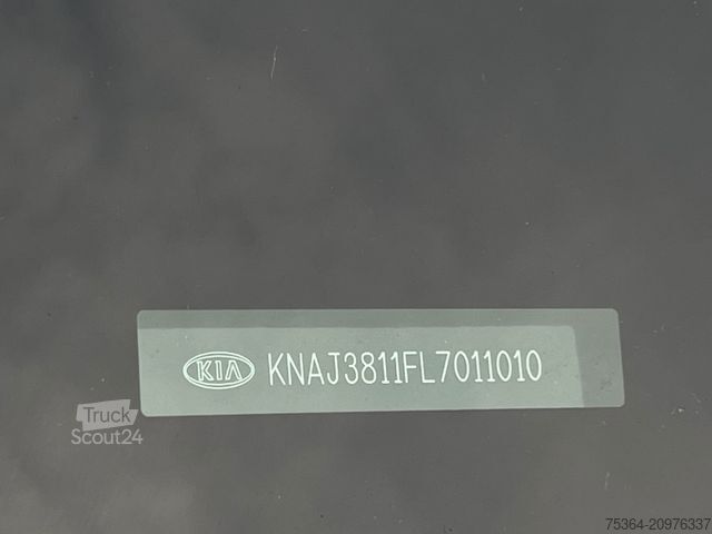 Van KIA Soul e-Soul DynamicLine 64 kWh LED Navi Kamera