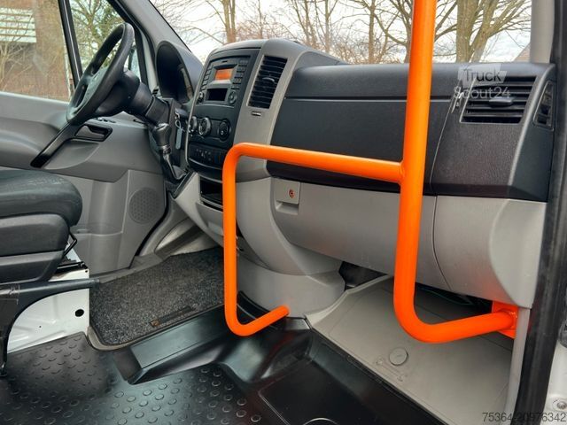 Minibus MERCEDES-BENZ Sprinter 314 BlueTEC 9Sitze+Rollstuhllift Klima