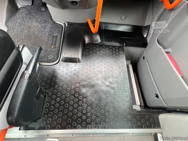 Minibus MERCEDES-BENZ Sprinter 314 BlueTEC 9Sitze+Rollstuhllift Klima