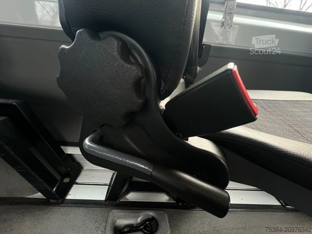 Minibus MERCEDES-BENZ Sprinter 314 BlueTEC 9Sitze+Rollstuhllift Klima