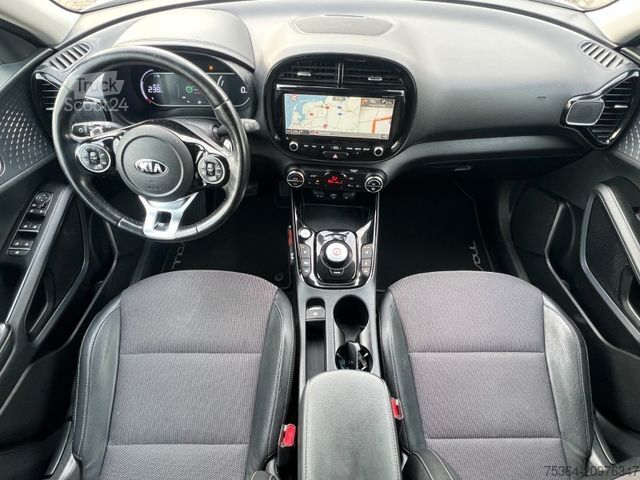 Van KIA Soul e-Soul DynamicLine 64 kWh LED Navi Kamera