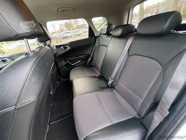 Van KIA Soul e-Soul DynamicLine 64 kWh LED Navi Kamera