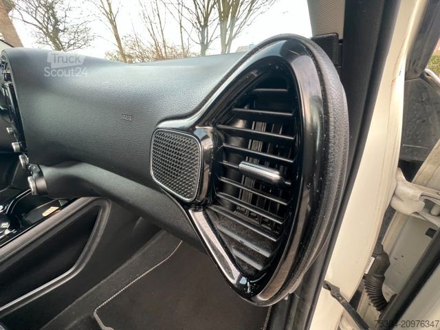 Van KIA Soul e-Soul DynamicLine 64 kWh LED Navi Kamera