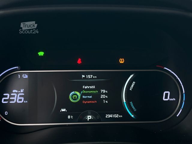 Van KIA Soul e-Soul DynamicLine 64 kWh LED Navi Kamera