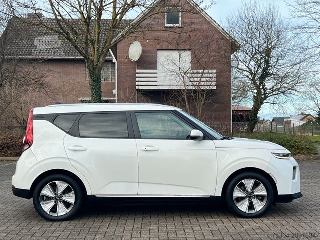 Van KIA Soul e-Soul DynamicLine 64 kWh LED Navi Kamera