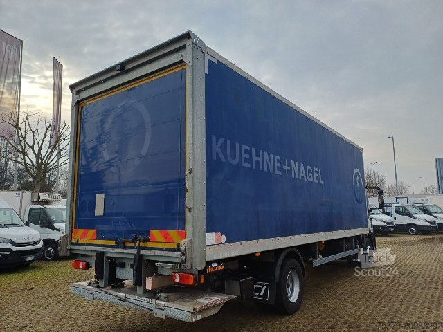 Vrachtwagen met bakwagen IVECO EUROCARGO ML160E28