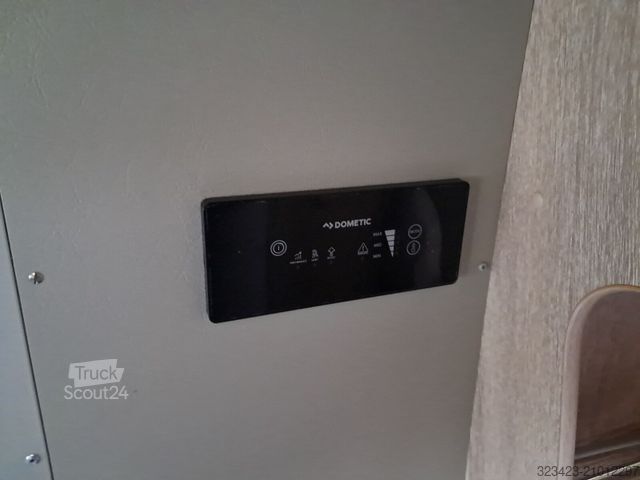 Campervan PÖSSL 2Win Vario Citroen 165 PS Mark./AHK/Navi/Solar