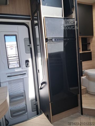 Halvintegrerad husbil CHAUSSON Teilintegriert Etape Line 650 Dörr Sonderedition