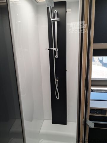 Halvintegrerad husbil CHAUSSON Teilintegriert Etape Line 650 Dörr Sonderedition