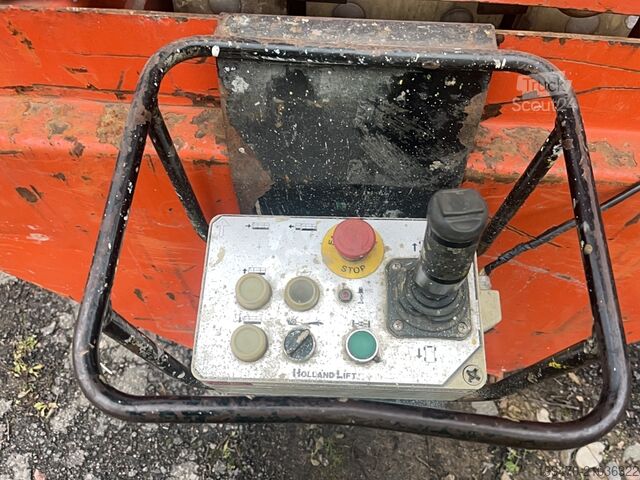 Table élévatrice à ciseaux Holland-Lift N165-12EL Combistar (16.5 m)