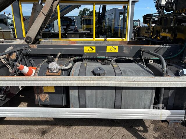 Bauer GmbH Nutzfahrzeuge-Baumaschinen Bauer GmbH Nutzfahrzeuge-Baumaschinen Bauer GmbH Nutzfahrzeuge-Baumaschinen