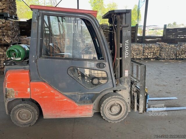 Viljuškar Toyota Modell 02-8FGF25