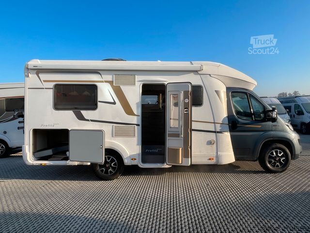 Halvintegrerad husbil EURAMOBIL PT 675 SB ein Raumwunder