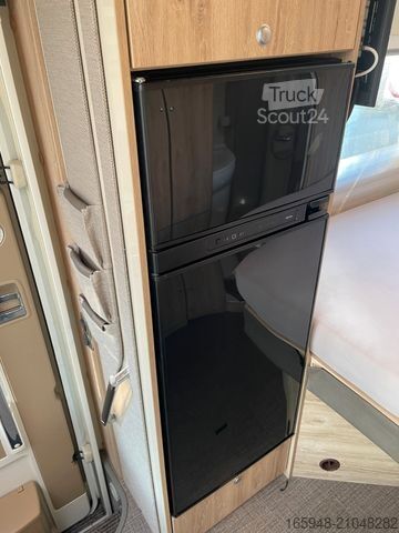 Halvintegrerad husbil EURAMOBIL PT 675 SB ein Raumwunder