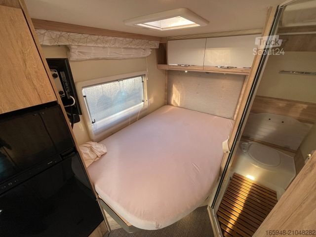 Halvintegrerad husbil EURAMOBIL PT 675 SB ein Raumwunder