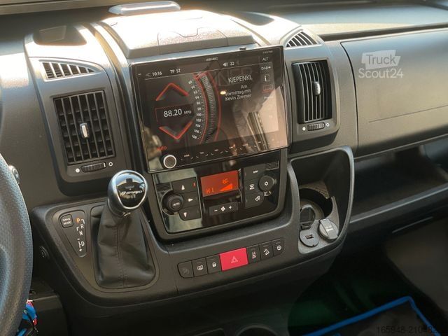 Halvintegrerad husbil EURAMOBIL PT 675 SB ein Raumwunder