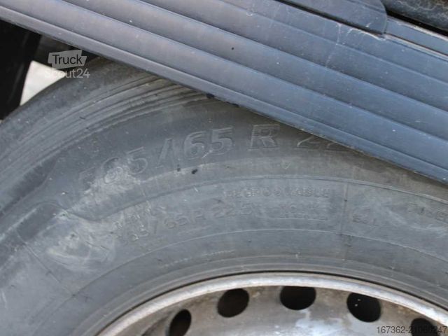 Відкритий напівпричіп з тентом KRONE SD, LIFTING AXLE, MULTILOCK