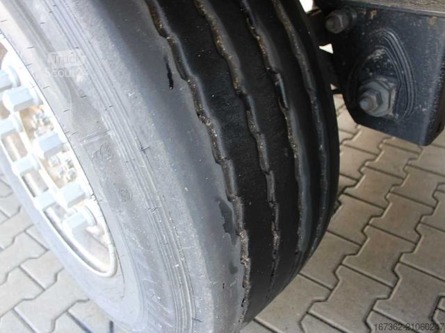 Відкритий напівпричіп з тентом KRONE SD, LIFTING AXLE, MULTILOCK