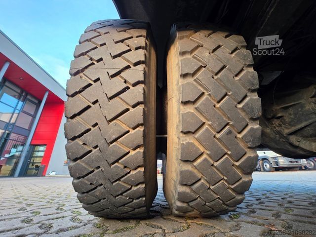 Road sweeper MAN Strassenreiniger