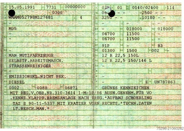 Road sweeper MAN Strassenreiniger