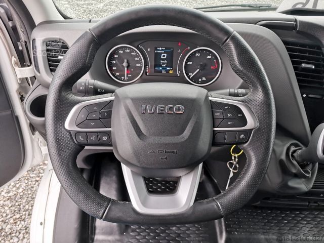 Kombi z visokim stropom IVECO Daily 35S18/AT MAXI XL/ 6 SITZE/ LUFT/ AHK