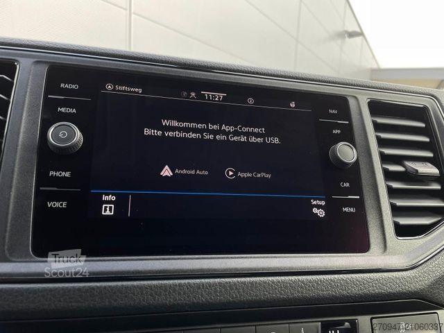 Dodávka s vysokou střechou VOLKSWAGEN Crafter MIXTO 35 L3H3 Autom. NAVI SITZHZ ACC